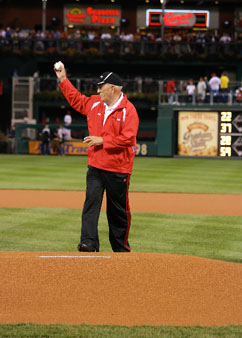 Bill Rasmussen 1st Pitch Sept2009.jpg